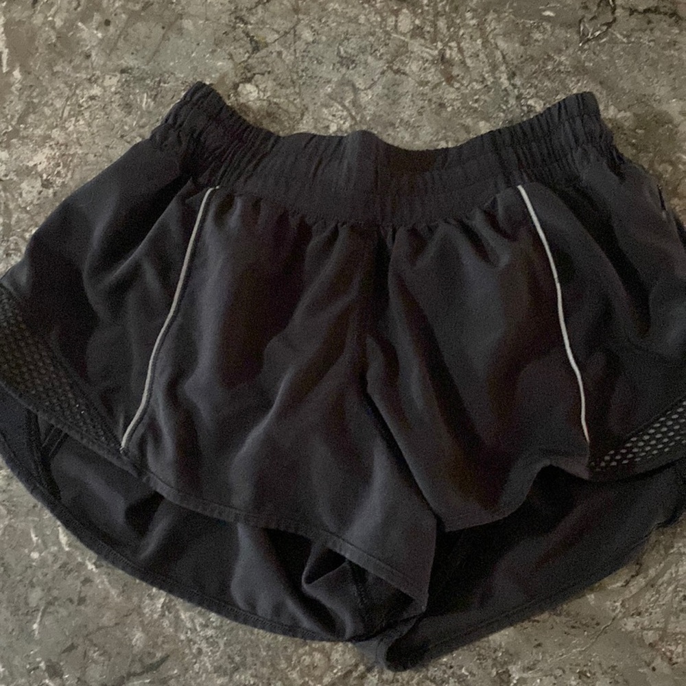 Lululemon size 6 shorts
